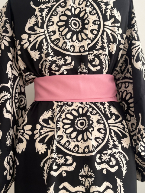Czarno-białe kimono Mandala Czarno-białe kimono Mandala