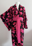 Czarno-różowe kimono Mika w kwiaty S/M